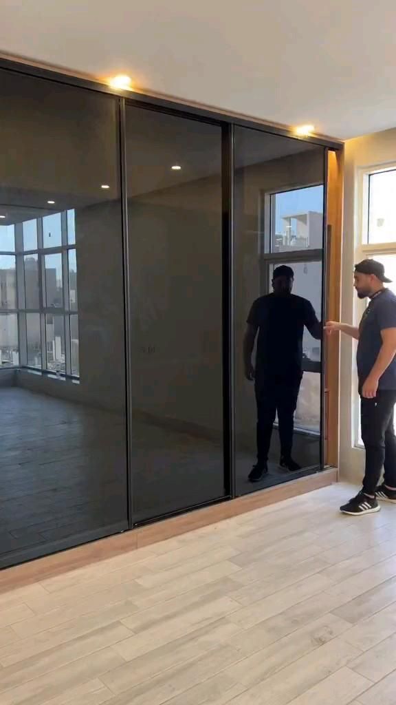 Sliding Doors